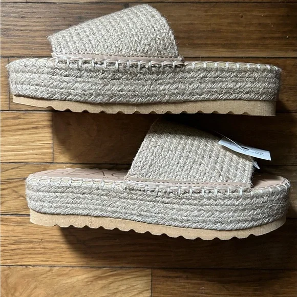 BNWT BEACH by Matisse Platform Sandals - Picture 2 of 6